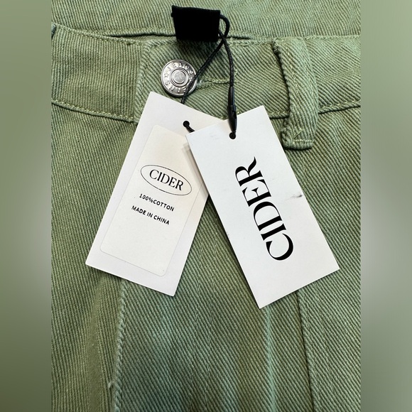 Cider Womens Green Wide Leg Cargo Jeans NWT Size Medium - Picture 4 of 11